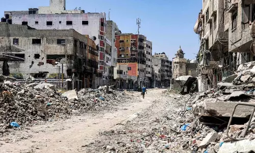 Qatars aid reaches Gaza Qatars aid reaches Gaza