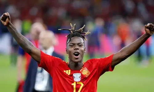 ജീവിതത്തിലെ ടാക്ലിങ്ങുകൾക്ക് മുന്നിൽ തോൽക്കാത്ത പോരാളി;സ്‌പെയിൻ വിജയത്തിൽ നിക്കോ ഒഴുക്കിയ വിയർപ്പ്