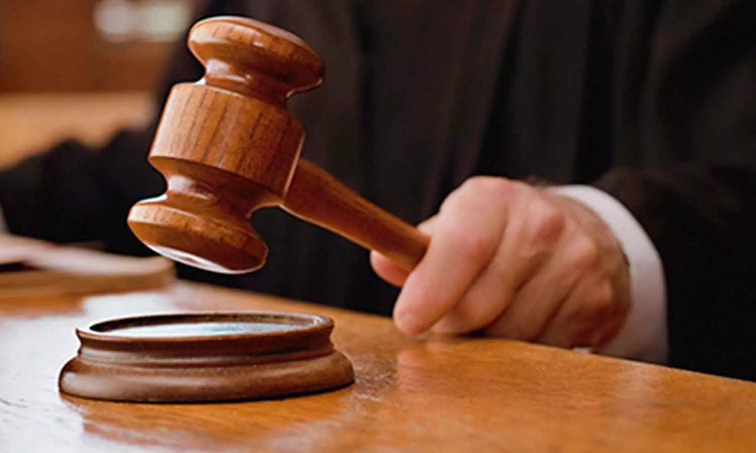 Bombay High Court grants default bail to 2 ‘PFI’ members