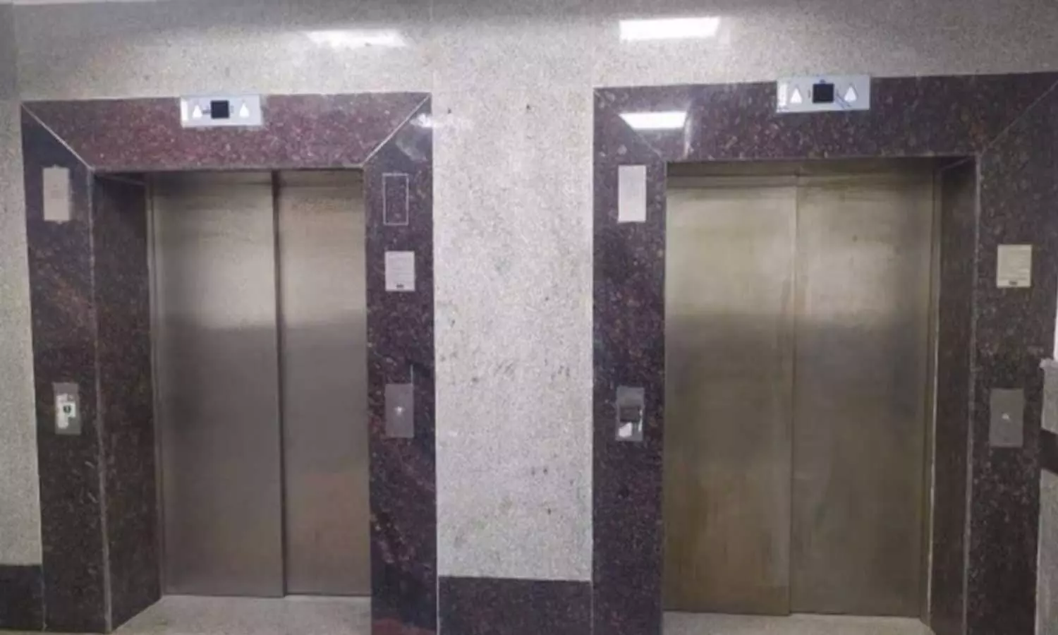 Trapped again: Woman doctor and patient trapped again in medical college lift,latest newsവീണ്ടും കുടുങ്ങി: മെഡിക്കൽ കോളേജിലെ ലിഫ്റ്റിൽ വീണ്ടും കുടുങ്ങിയത് വനിതാ ഡോക്ടറും രോഗിയും Trapped again: Woman doctor and patient trapped again in medical college lift,latest newsവീണ്ടും കുടുങ്ങി: മെഡിക്കൽ കോളേജിലെ ലിഫ്റ്റിൽ വീണ്ടും കുടുങ്ങിയത് വനിതാ ഡോക്ടറും രോഗിയും