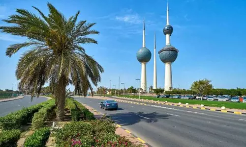 കനത്ത ചൂടും പൊടിക്കാറ്റും; കുവൈത്തിൽ ജാഗ്രതാ മുന്നറിയിപ്പുമായി ജനറൽ ഫയർഫോഴ്സ്‌