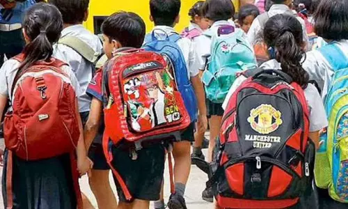 Kozhikode ,school holiday,kerala rain,കോഴിക്കോട്ടെ അവധി പ്രഖ്യാപനം,കനത്ത മഴ,സ്കൂളുകള്‍ക്ക് അവധി