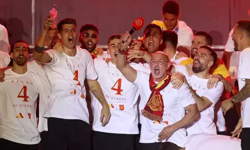 യൂറോ ആഘോഷത്തിൽ വിവാദ ചാന്റുകൾ; സ്പാനിഷ് താരം റോഡ്രിക്കും മൊറാട്ടക്കുമെതിരെ നടപടിക്ക് യുവേഫ