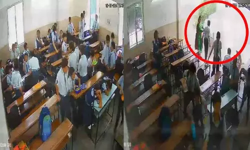 school in Vadodara,Classroom wall collapses,latest national news,ക്ലാസ് മുറിയുടെ ചുമര്‍ ഇടിഞ്ഞുവീണു,ഗുജറാത്ത്