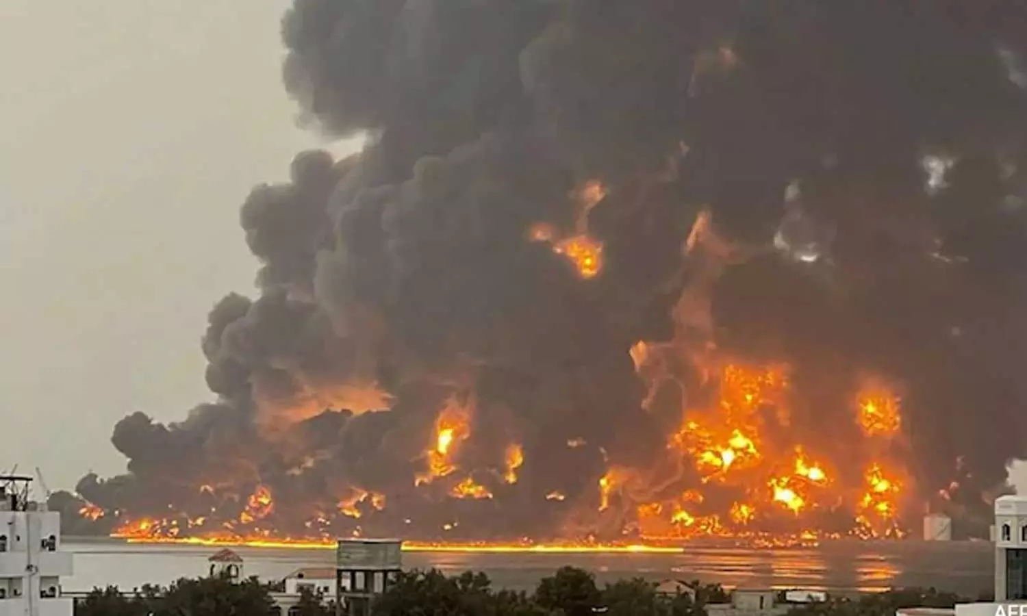 യെമനിൽ  ഇസ്രായേൽ ​വ്യോമാക്രമണം:  3 പേർ കൊല്ലപ്പെട്ടു