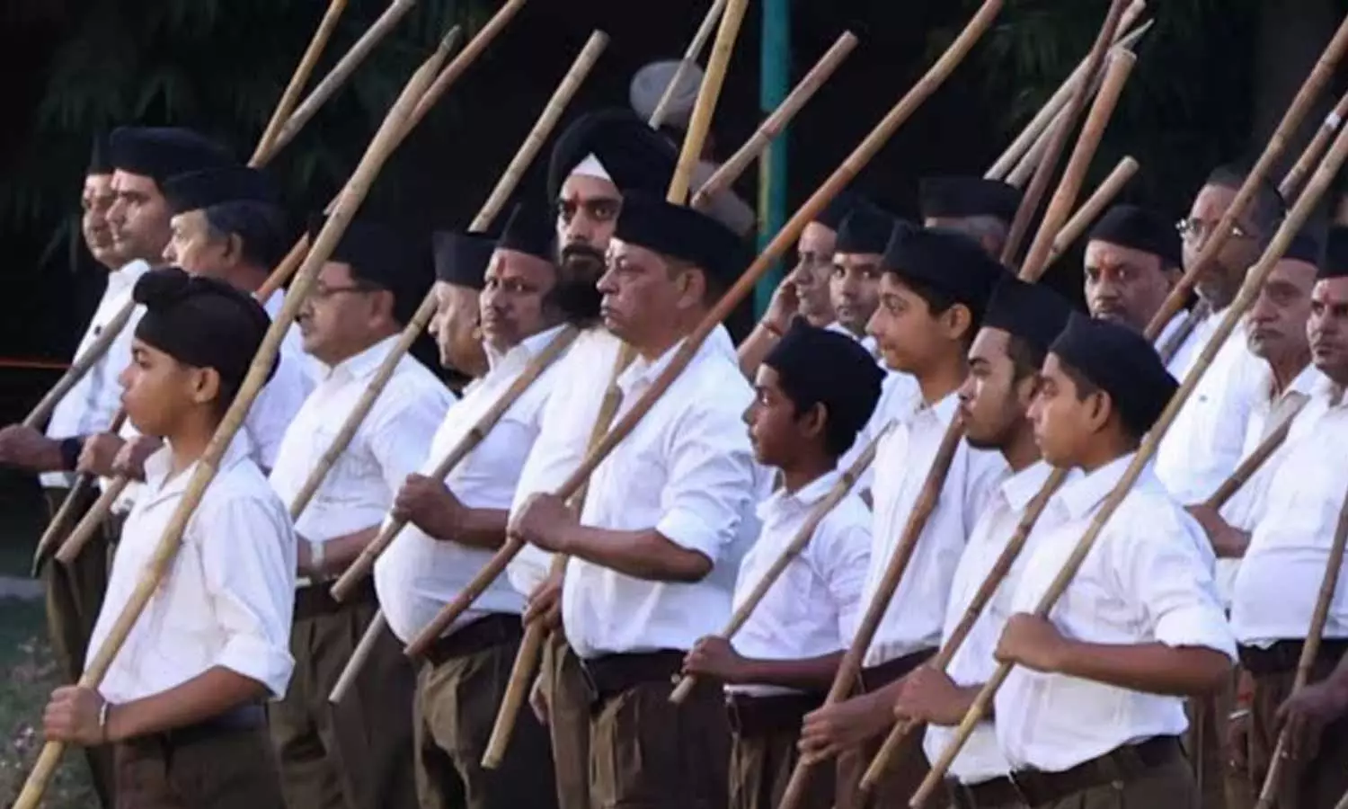 സർക്കാർ ജീവനക്കാർ ആർ.എസ്.എസിന്റെ ഭാഗമാകാൻ പാടില്ലെന്ന വിലക്ക് നീക്കി കേന്ദ്രം