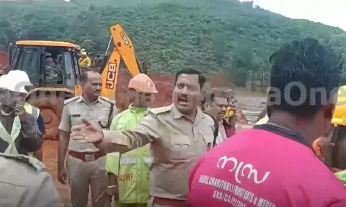 അങ്കോലയിൽ രക്ഷാപ്രവർത്തനത്തിന് എത്തിയ മലയാളികളോട് തിരിച്ചുപോകാൻ ആവശ്യപ്പെട്ട് കർണാടക പൊലീസ്