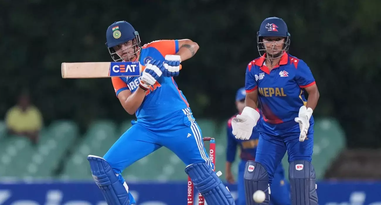 നേപ്പാളും കടന്ന് ഇന്ത്യ; വനിതാ ഏഷ്യാകപ്പിൽ മൂന്നിൽ മൂന്നും ജയിച്ച് സെമിയിൽ നേപ്പാളും കടന്ന് ഇന്ത്യ; വനിതാ ഏഷ്യാകപ്പിൽ മൂന്നിൽ മൂന്നും ജയിച്ച് സെമിയിൽ