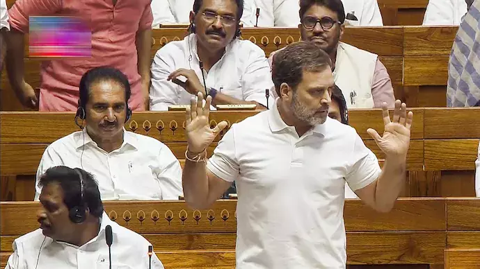 Budget, Agniveer, Farmers Agitation; Rahul show again in Parliament by putting the ruling party in crisis, latest news rahul gandhi, modi, bjp, congress, latest news ബജറ്റ്, അ​ഗ്നിവീർ, കർഷക പ്രക്ഷോഭം; ഭരണപക്ഷത്തെ പ്രതിസന്ധിയിലാക്കി പാർലമെന്റിൽ വീണ്ടും രാഹുൽ ഷോ