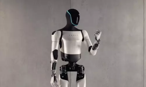 Tesla Will Start Using Humanoid Robots Next Year, Says Elon Musk