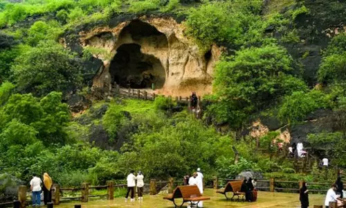 Ain Razat in Dhofar attracts tourists