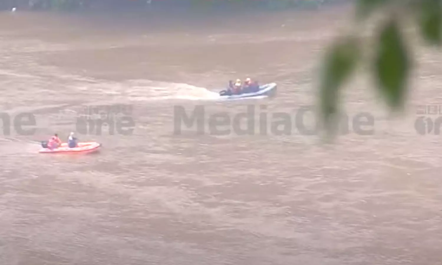 അര്‍ജുനെ തേടി ആഴങ്ങളിലേക്ക്; നാവികസേനയുടെ മുങ്ങൽ വിദ​ഗ്ധർ ​ഗം​ഗാവലി പുഴയിൽ