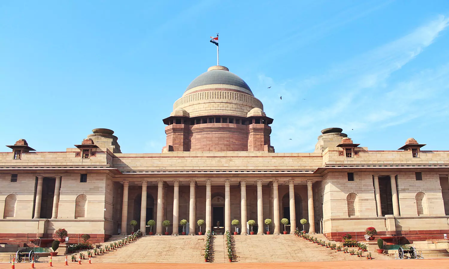 രാഷ്ട്രപതി ഭവനിലും പേരുമാറ്റം; ദർബാർ ഹാൾ ഇനി ഗണതന്ത്ര മണ്ഡപം