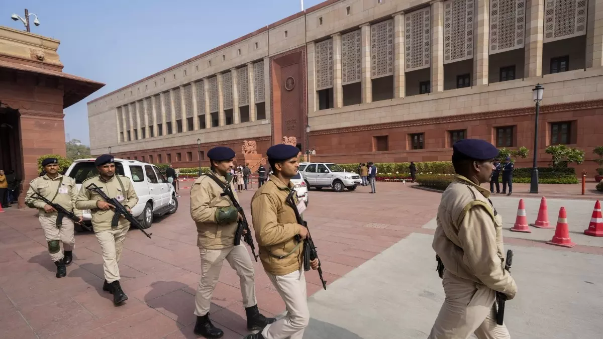 ട്രംപിന് നേരെയുള്ള ആക്രമണം; ഇന്ത്യയിലെ വി.വി.ഐ.പികളുടെ സുരക്ഷ ശക്തമാക്കണം, മുന്നറിയിപ്പുമായി കേന്ദ്രം