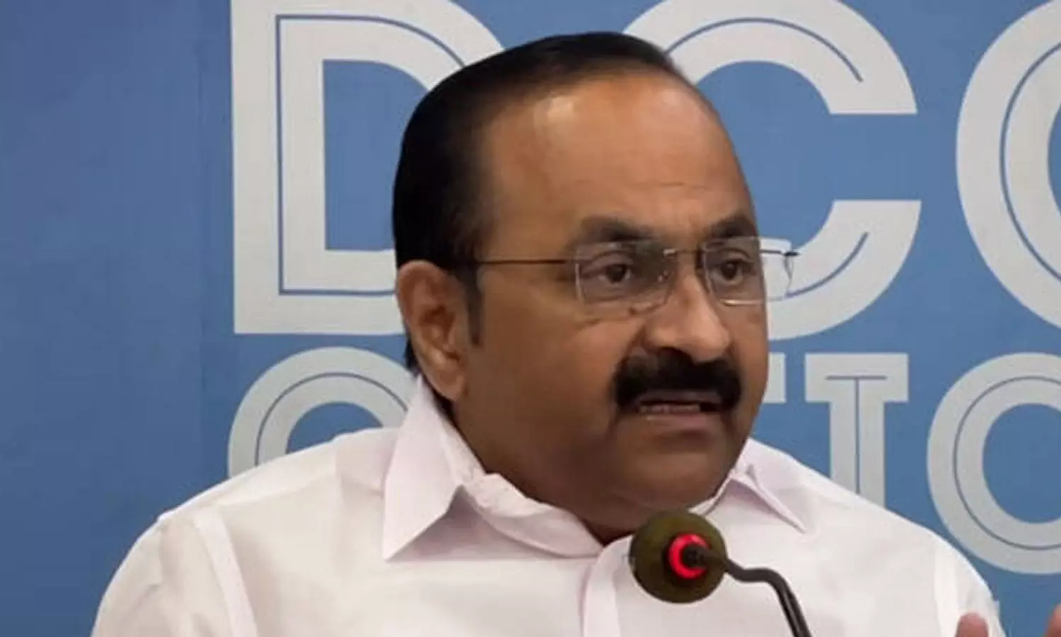 High Command intervenes, softens stance VD Satheesan: Will cooperate with Mission 2025, latest news malayalam ഹൈക്കമാൻഡ് ഇടപെട്ടു, നിലപാട് മയപ്പെടുത്തി വി.ഡി സതീശൻ: മിഷൻ 2025മായി സഹകരിക്കും