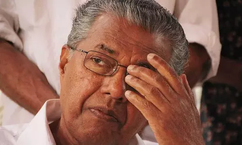 മുഖ്യമന്ത്രിയുടെ വിദേശയാത്ര, സോഷ്യൽ മീഡിയ ടീമിന്റെ ചെലവുകൾ;  നിയമസഭയിൽ പിണറായി വിജയന് ‘ഉത്തരം മുട്ടിയ’ 25​ ചോദ്യങ്ങൾ