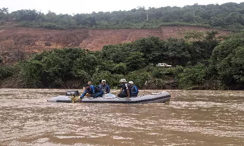 അര്‍ജുന് വേണ്ടിയുള്ള ഇന്നത്തെ തിരച്ചില്‍ നിര്‍ത്തി, പുഴയില്‍ അടിയൊഴുക്ക് ശക്തം; ഡൈവ് ചെയ്യാൻ കഴിയില്ലെന്ന് നേവി