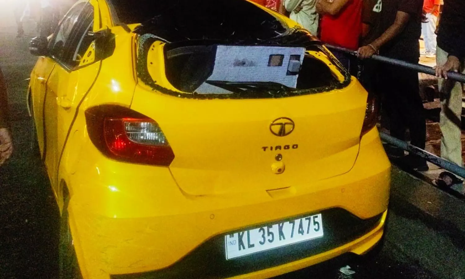 സിനിമ ഷൂട്ടിങിനിടെ വാഹനാപകടം; പൊലീസ് കേസെടുത്തു സിനിമ ഷൂട്ടിങിനിടെ വാഹനാപകടം; പൊലീസ് കേസെടുത്തു