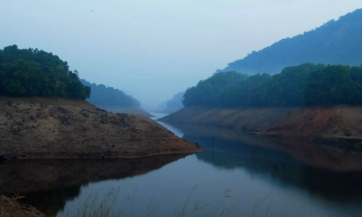 കക്കയം ഡാമില്‍ റെഡ് അലെര്‍ട്ട്; രാത്രി വെള്ളം തുറന്നുവിട്ടേക്കും, ജാഗ്രത പാലിക്കാൻ നിർദേശം