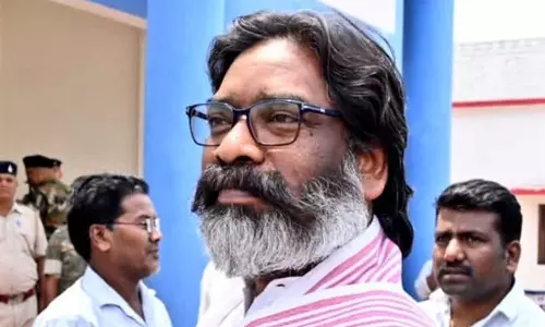 സുപ്രിംകോടതിയിൽ ഇ.ഡിക്ക് തിരിച്ചടി; ഹേമന്ത് സോറന്റെ ജാമ്യം എതിർത്തുള്ള ഹരജി തള്ളി സുപ്രിംകോടതിയിൽ ഇ.ഡിക്ക് തിരിച്ചടി; ഹേമന്ത് സോറന്റെ ജാമ്യം എതിർത്തുള്ള ഹരജി തള്ളി