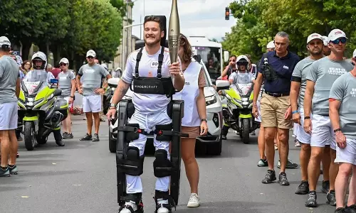 കെവിന്‍ പിയേറ്റയുടെ കുഞ്ഞുനടത്തത്തേക്കാള്‍ മനോഹരമായ ദൃശ്യം പാരീസിലുണ്ടാവാന്‍ ഇടയില്ല