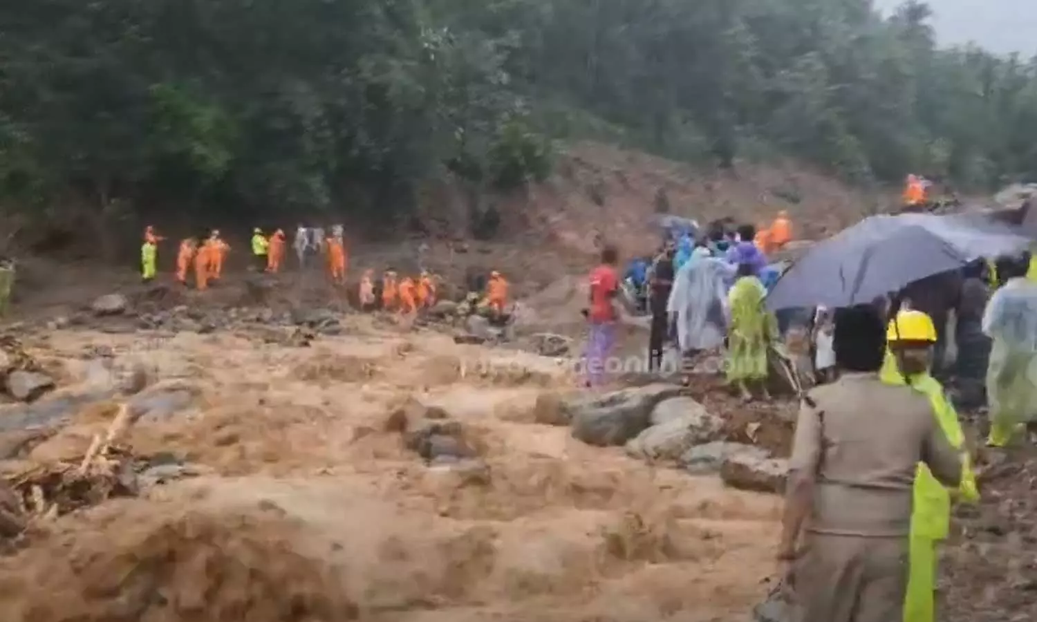 വിറങ്ങലിച്ച് വയനാട്; മരണം 264, ബെയ്ലി പാലം ഇന്ന് സജ്ജമാവും വിറങ്ങലിച്ച് വയനാട്; മരണം 264, ബെയ്ലി പാലം ഇന്ന് സജ്ജമാവും