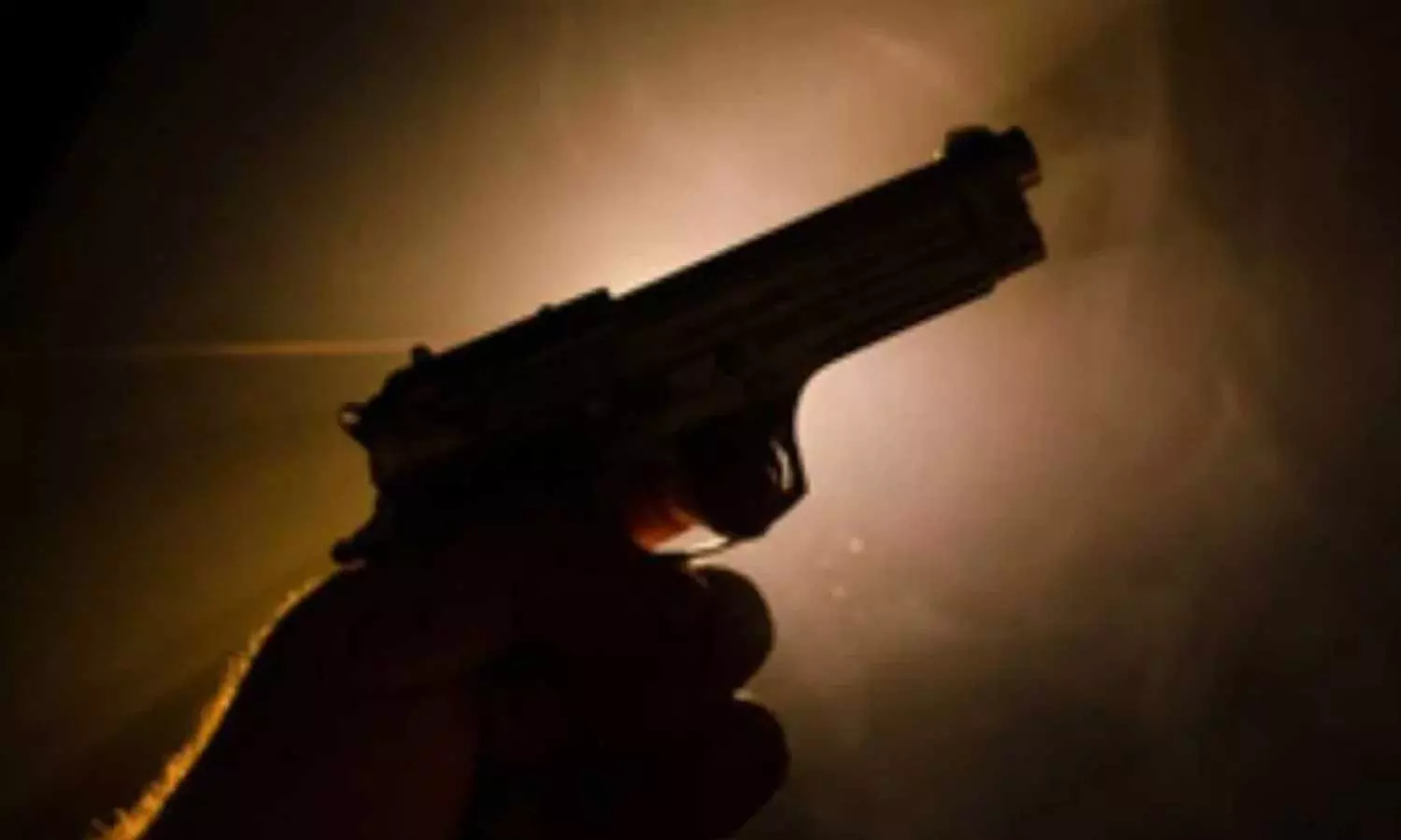 വഞ്ചിയൂർ വെടിവെപ്പിൽ ട്വിസ്റ്റ്; വെടിയേറ്റ യുവതിയുടെ ഭർത്താവിനെതിരെ പീഡനക്കേസെടുത്ത് പൊലീസ് വഞ്ചിയൂർ വെടിവെപ്പിൽ ട്വിസ്റ്റ്; വെടിയേറ്റ യുവതിയുടെ ഭർത്താവിനെതിരെ പീഡനക്കേസെടുത്ത് പൊലീസ്