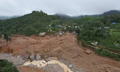 മുണ്ടക്കൈ ദുരന്തം; മരണസംഖ്യ ഉയരാൻ സാധ്യതയെന്ന് അധികൃതർ