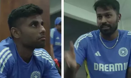 അത് പറയാതെ വയ്യ; ഡ്രസ്സിങ് റൂമിൽ സൂര്യയെ പ്രശംസ കൊണ്ട് മൂടി ഹർദിക്, വീഡിയോ വൈറൽ അത് പറയാതെ വയ്യ; ഡ്രസ്സിങ് റൂമിൽ സൂര്യയെ പ്രശംസ കൊണ്ട് മൂടി ഹർദിക്, വീഡിയോ വൈറൽ