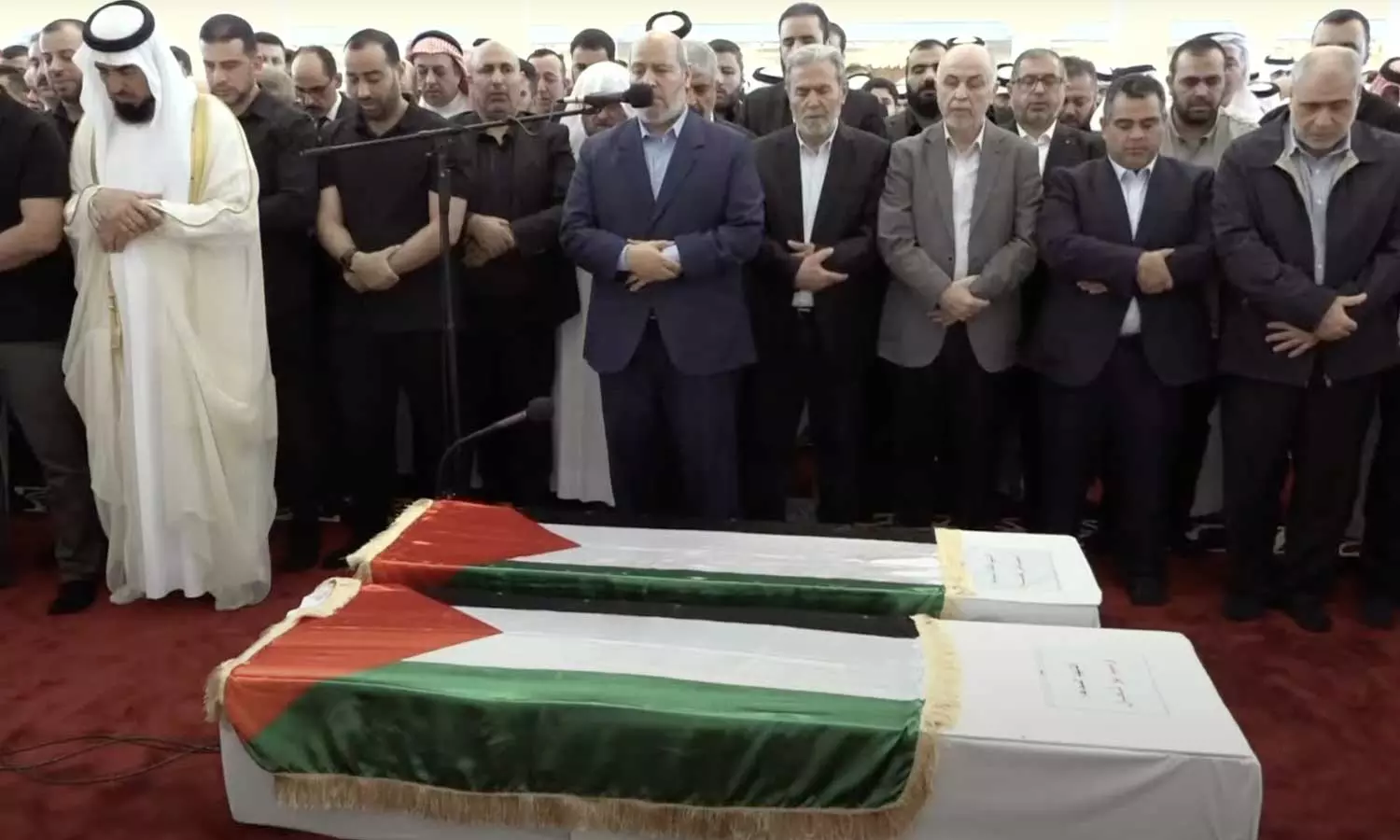 ദോഹയില് നടന്ന മയ്യിത്ത് നമസ്കാരത്തില്നിന്ന് ദോഹയില് നടന്ന മയ്യിത്ത് നമസ്കാരത്തില്നിന്ന്