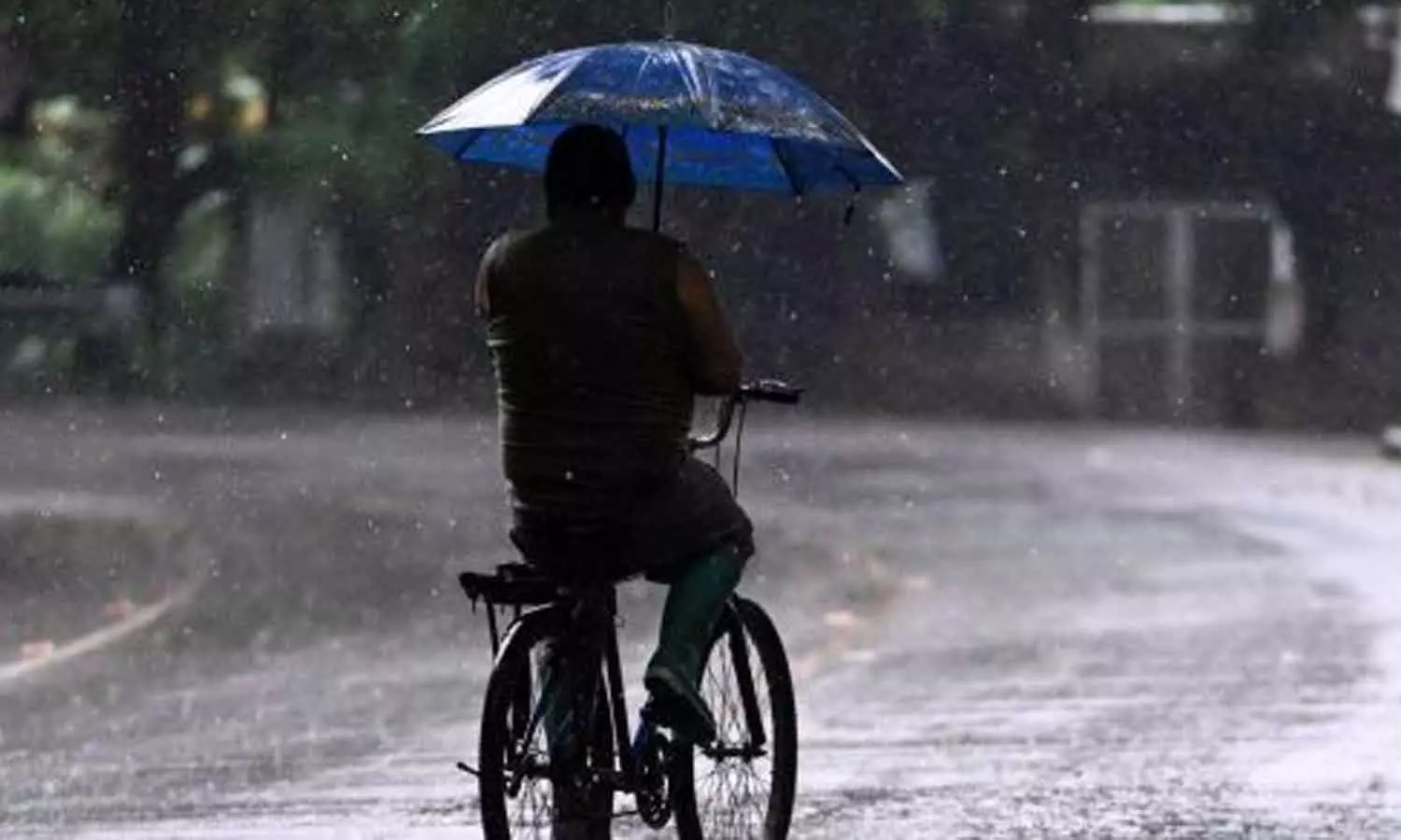 Rains to ease: Warning lifted in eight districts; Yellow alert at four places, latest news malayalam, rain,kerala rains, മഴ കുറയും: എട്ട് ജില്ലകളിലെ മുന്നറിയിപ്പ് പിൻവലിച്ചു; നാലിടത്ത് യെല്ലോ അലർട്ട് Rains to ease: Warning lifted in eight districts; Yellow alert at four places, latest news malayalam, rain,kerala rains, മഴ കുറയും: എട്ട് ജില്ലകളിലെ മുന്നറിയിപ്പ് പിൻവലിച്ചു; നാലിടത്ത് യെല്ലോ അലർട്ട്