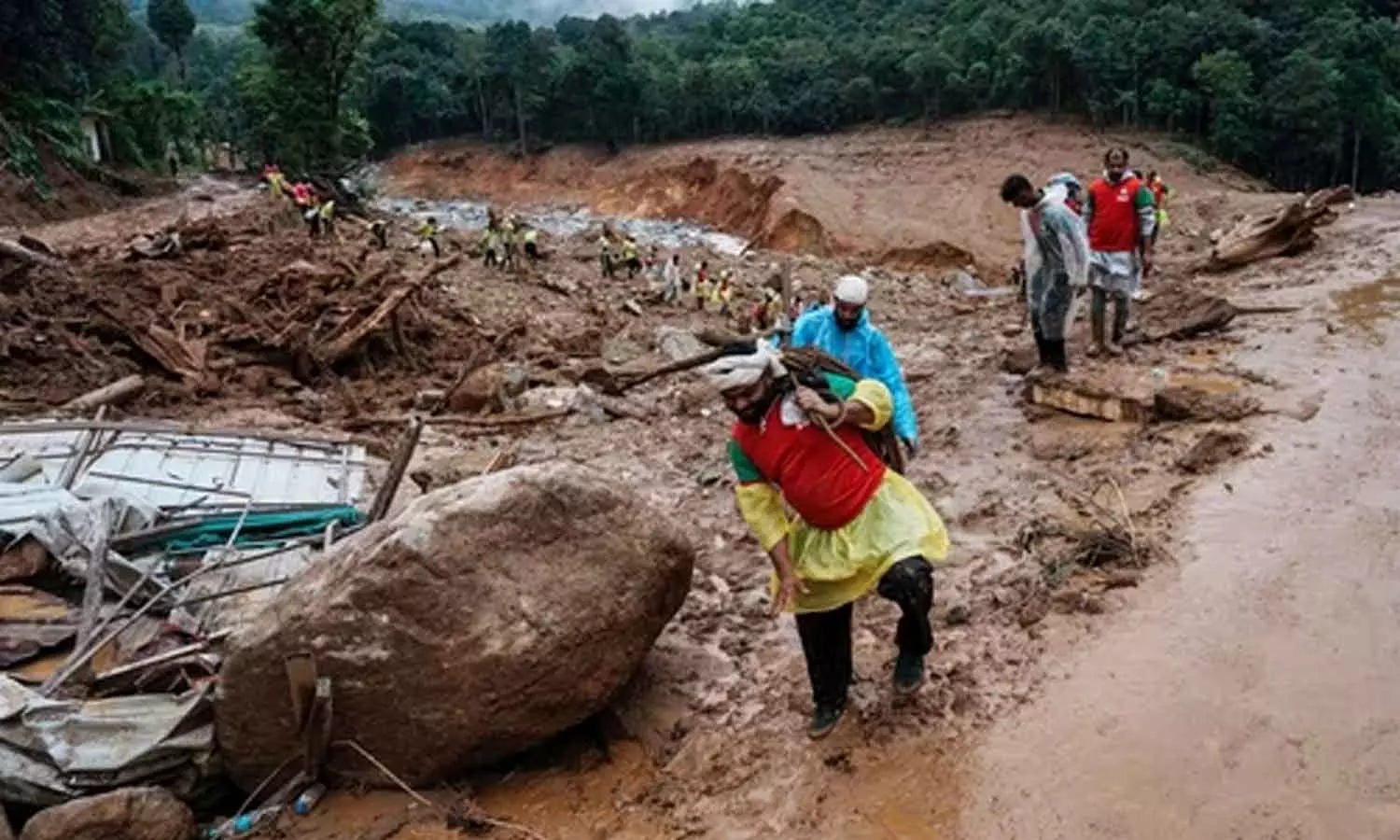 Demand to make Wayanad landslide a national disaster center is adamant that it will not happen Demand to make Wayanad landslide a national disaster center is adamant that it will not happen
