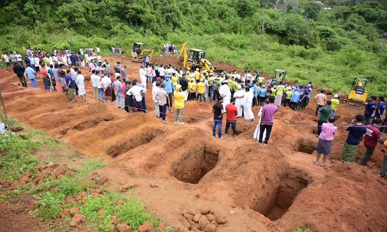 Mundakkai disaster victims cremation