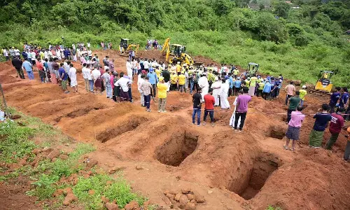 Mundakkai disaster victims cremation Mundakkai disaster victims cremation