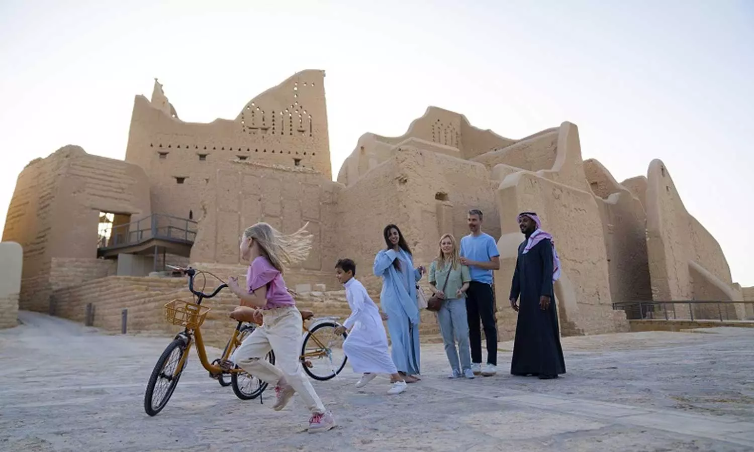 സൗദിയിലേക്കെത്തുന്ന സഞ്ചാരികളുടെ എണ്ണത്തിൽ വൻ വർധന സൗദിയിലേക്കെത്തുന്ന സഞ്ചാരികളുടെ എണ്ണത്തിൽ വൻ വർധന