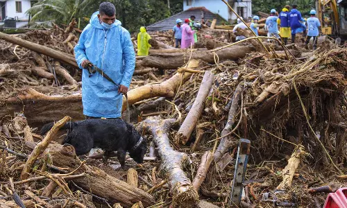 മുണ്ടക്കൈ ദുരന്തം; തിരിച്ചറിയാത്ത മുഴുവൻ മൃതദേഹങ്ങളും ഇന്ന് സംസ്കരിക്കും