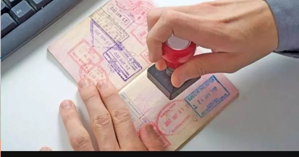 Ministry of Labor cancels work permits for 13 occupations in Oman to regulate labor market Ministry of Labor cancels work permits for 13 occupations in Oman to regulate labor market