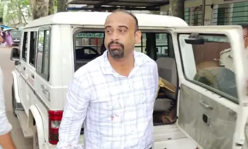 തിരുവനന്തപുരത്ത് അമ്മയ്ക്കും മകനും കുത്തേറ്റു; ഭർത്താവ് ഉമേഷ് പിടിയില്‍