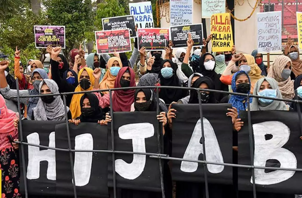 ഹിജാബ്: വംശീയവാദികള്‍ക്ക് സുപ്രീംകോടതിയുടെ താക്കീത്