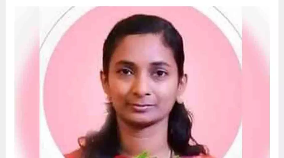 ബഹ്റൈൻ പ്രവാസിയായ മലയാളി നഴ്സ് നാട്ടിൽ നിര്യാതയായി ബഹ്റൈൻ പ്രവാസിയായ മലയാളി നഴ്സ് നാട്ടിൽ നിര്യാതയായി