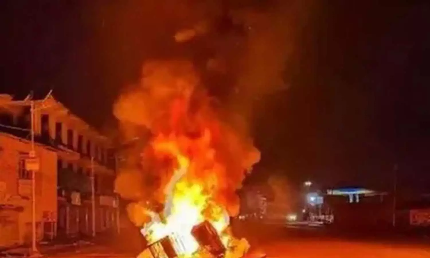 മണിപ്പൂരിൽ സംഘർഷം; നാല് പേർ കൊല്ലപ്പെട്ടു മണിപ്പൂരിൽ സംഘർഷം; നാല് പേർ കൊല്ലപ്പെട്ടു