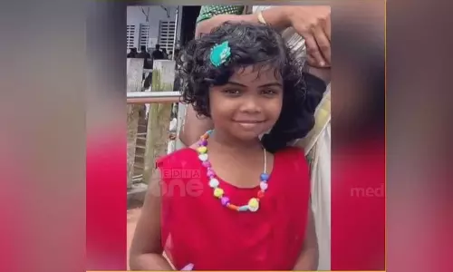 തിരൂരിൽ അഞ്ച് വയസുകാരി ക്ഷേത്രക്കുളത്തിൽ വീണ് മരിച്ചു