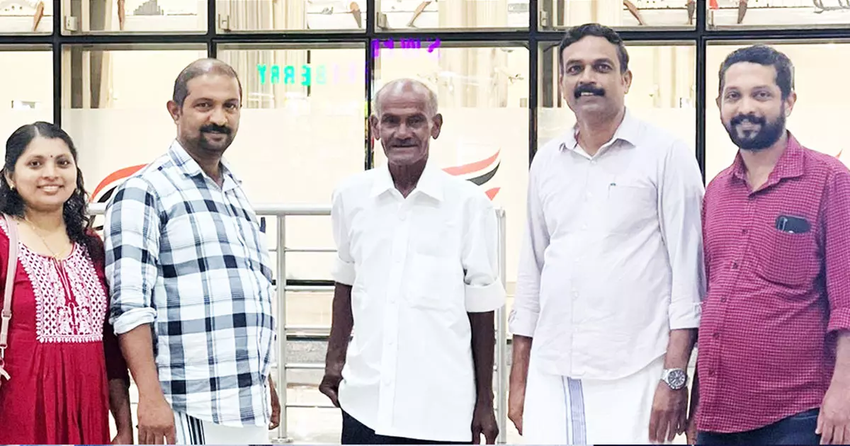 With the intervention of Bahrain Pratibha Helpline, Rameshan Narambarat, returned home. With the intervention of Bahrain Pratibha Helpline, Rameshan Narambarat, returned home.