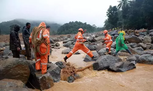 മു​ണ്ടക്കൈ ഉരുള്‍പൊട്ടല്‍; ഒരു മൃതദേഹവും 3 ശരീരഭാഗങ്ങളും കണ്ടെടുത്തു