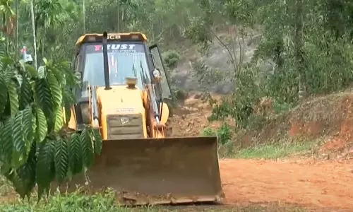 A move is underway to grant permission for quarry near the Mundakkai landslide disaster area as the Chief Secretary informed the High Court that there is no objection to the construction