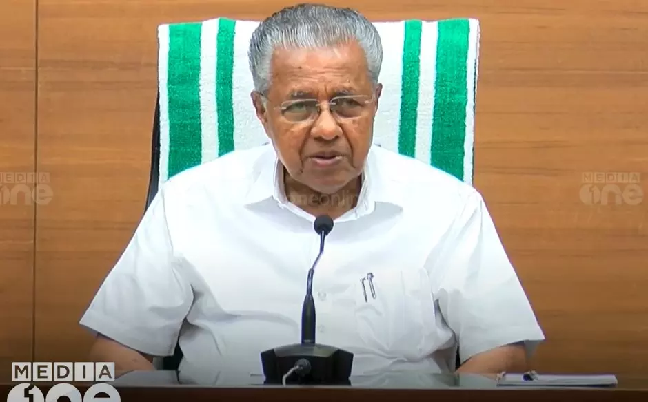 Malayalis who have been cheated of employment in Russia should be returned; Chief Ministers letter to the Centre, latest news malayalam റഷ്യയിൽ തൊഴിൽ തട്ടിപ്പിനിരയായ മലയാളികളെ തിരികെയെത്തിക്കണം; കേന്ദ്രത്തിന് മുഖ്യമന്ത്രിയുടെ കത്ത്