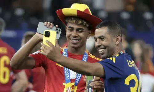 ലാമിൻ യമാലി​ന്റെ പിതാവിന് കുത്തേറ്റു; ആശുപത്രിയിൽ ചികിത്സയിൽ