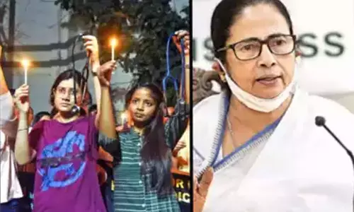 Imprisoning protesters is not acceptable, struggle is for justice; Woman doctors father against Mamata, latest news malayalam പ്രതിഷേധക്കാരെ ജയിലിൽ അടയ്ക്കുന്നത് അംഗീകരിക്കാനാവില്ല, സമരം ചെയ്യുന്നത് നീതിക്കുവേണ്ടി; മമതക്കെതിരെ വനിതാ ഡോക്ടറുടെ പിതാവ്