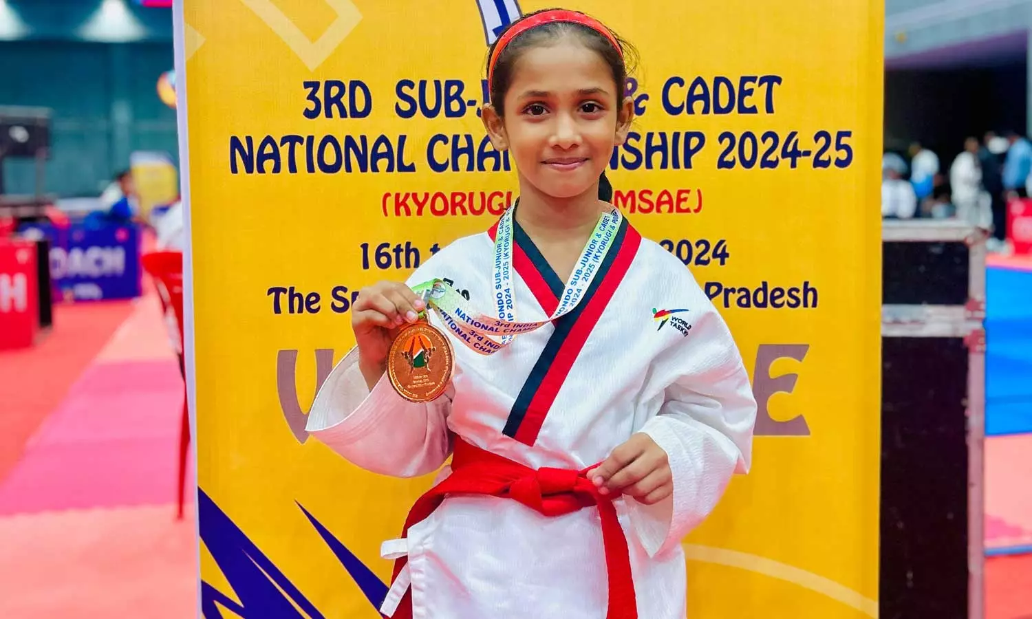 Malayalee student Ayisha Samreen SF wins bronze medal in National Taekwondo Championship held in Kanpur