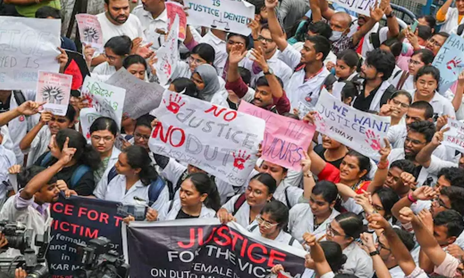 Association of resident doctors approaches the Supreme Court in the Kolkata doctor rape-murder case, RG Kar Government Hospital in Kolkata
